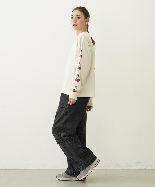 MILKFED.（ミルクフェド）の「SIDE CHERRIES WIDE L/S TEE（Tシャツ/カットソー・レディース・オフホワイト/チャコール/アッシュ・M/L）」の17枚目の写真
