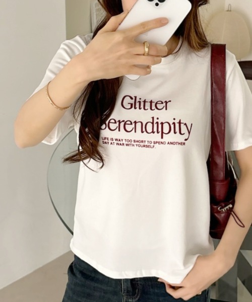 Ada.(エイダ)の「表面感 ロゴ ベーシック Tシャツ(Tシャツ/カットソー・レディース・ホワイト/ブラウン/レッド/グレー・FREE)」の1枚目の写真