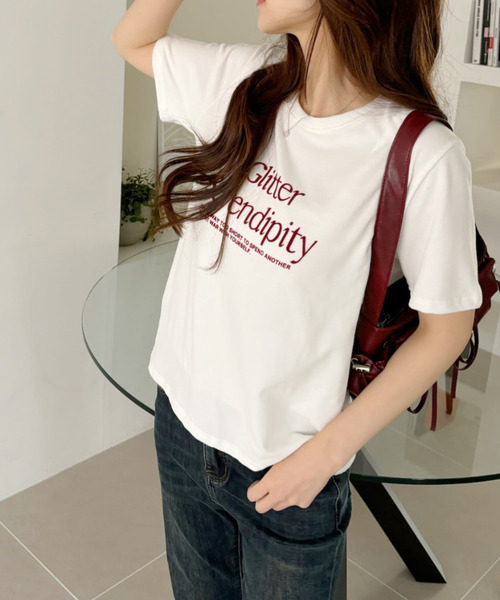 Ada.(エイダ)の「表面感 ロゴ ベーシック Tシャツ(Tシャツ/カットソー・レディース・ホワイト/ブラウン/レッド/グレー・FREE)」の6枚目の写真