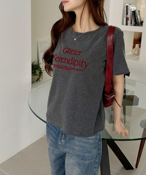 Ada.(エイダ)の「表面感 ロゴ ベーシック Tシャツ(Tシャツ/カットソー・レディース・ホワイト/ブラウン/レッド/グレー・FREE)」の8枚目の写真
