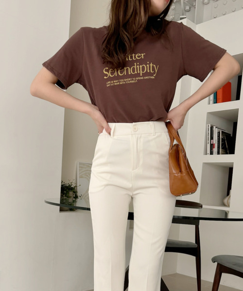 Ada.(エイダ)の「表面感 ロゴ ベーシック Tシャツ(Tシャツ/カットソー・レディース・ホワイト/ブラウン/レッド/グレー・FREE)」の12枚目の写真