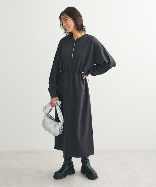 Green　Parks（グリーンパークス）の「ハーフZIPトラックワンピース（ワンピース・レディース・チャコールグレー/アイボリー・FREE）」の7枚目の写真