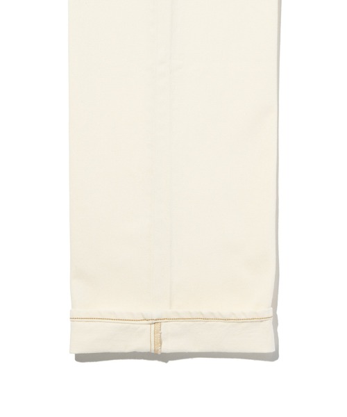 Levi's(リーバイス)の「Levi's/リーバイス BLUETAB(TM) カーペンターパンツ ベージュ(デニムパンツ・レディース・ホワイト・28inch/27inch/26inch/25inch/24inch/23inch)」の12枚目の写真