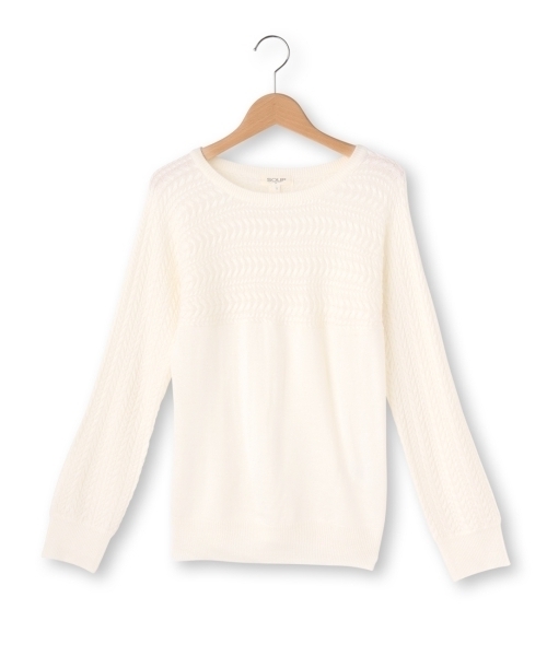 SOUP（スープ）の「ケーブル編み切り替えクルーネックニット（ニット/セーター・レディース・ホワイト/レッド/グレー/ブルー/ブラック・9/11）」の2枚目の写真