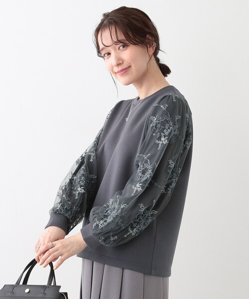 DRESKIP(ドレスキップ)の「大人上品 お袖チュール刺繍 切替トップス(Tシャツ/カットソー・レディース・アイボリー/サックスブルー/チャコールグレー・04/03/02/01)」の12枚目の写真