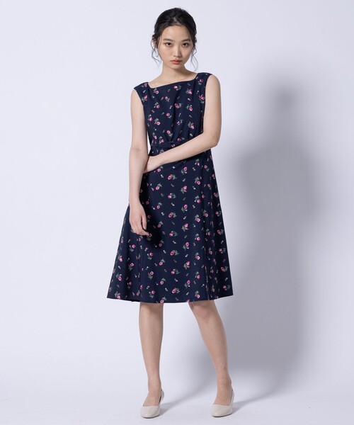 TOCCA(トッカ)の「BUD OF ROSA ドレス(ワンピース・レディース・ブルー系7/ネイビー系7・0/00/2/4/6)」の1枚目の写真