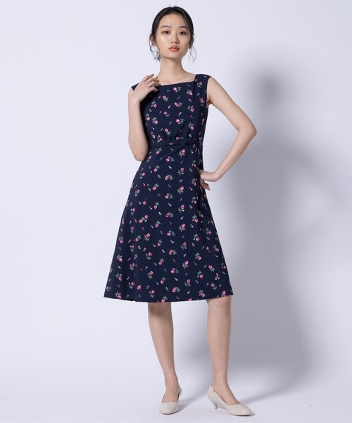 TOCCA(トッカ)の「BUD OF ROSA ドレス(ワンピース・レディース・ブルー系7/ネイビー系7・0/00/2/4/6)」の5枚目の写真