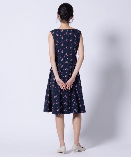 TOCCA(トッカ)の「BUD OF ROSA ドレス(ワンピース・レディース・ブルー系7/ネイビー系7・0/00/2/4/6)」の8枚目の写真
