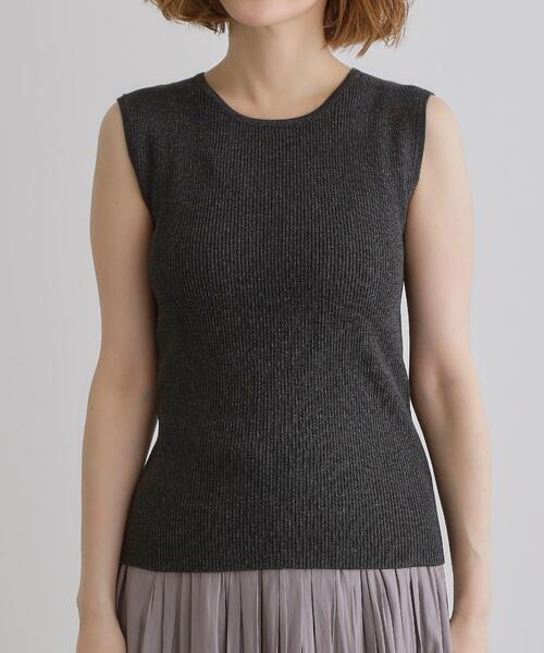 grove(グローブ)の「さりげないラメで毎日のコーデにアクセントを リブラメニットタンク(タンクトップ・レディース・オフホワイト/チャコールグレー/ベージュ/ブラック・02/03/01/04/05)」の21枚目の写真