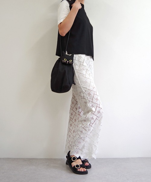 WOVEN(ウーヴン)の「WOVEN (ウーヴン) / キャンバス ねこ 2WAY BAG ショルダーバッグ 猫巾着(ショルダーバッグ・レディース・ブラック/グレー/アイボリー・FREE)」の4枚目の写真