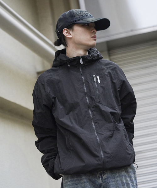 NOMANUAL(NOMANUAL)の「NOMANUAL/ノーマニュアル SAIL WIND SHELL(その他アウター・メンズ・グレー/ブラック・MEDIUM/LARGE)」の1枚目の写真