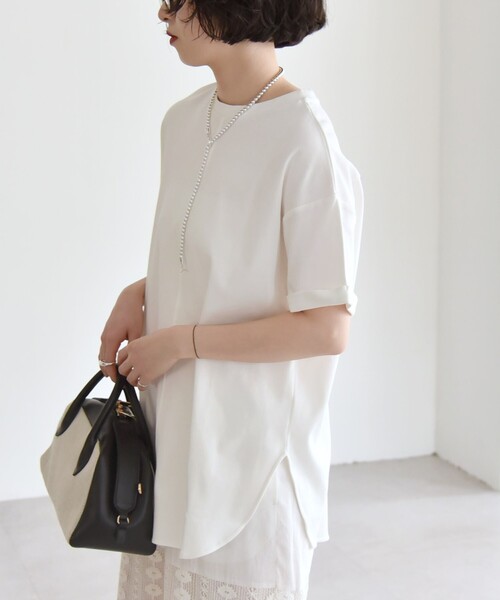 quaranciel(カランシエル)の「quaranciel:〈接触冷感/汗染み防止/洗濯機可能〉スリット ルーズ チュニック TEE(Tシャツ/カットソー・レディース・チャコールグレー/ホワイト/ライトブルー・ONE SIZE)」の18枚目の写真