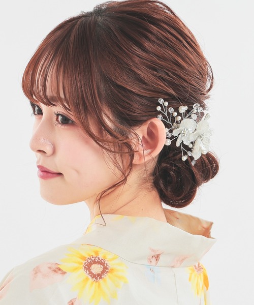 Honeys(ハニーズ)の「花モチーフヘアクリップ(和装小物・レディース・ゴールド/シルバー・FREE)」の2枚目の写真
