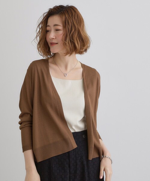 grove（グローブ）の「【接触冷感/UVカットetc】夏に嬉しい機能付き！ベーシックショートカーディガン（カーディガン/ボレロ・レディース・ナチュラル/ダークブラウン/ライトグレー/ブラック/オフホワイト・01/02/03/04/05）」の22枚目の写真