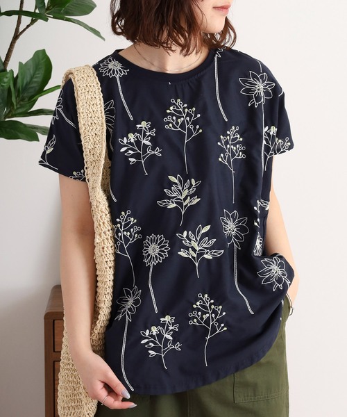 Quelle Chance（ケルシャンス）の「前身布帛刺しゅう切替プルオーバー（Tシャツ/カットソー・レディース・ネイビー系/ホワイト系/ホワイト/ネイビー・M）」の10枚目の写真