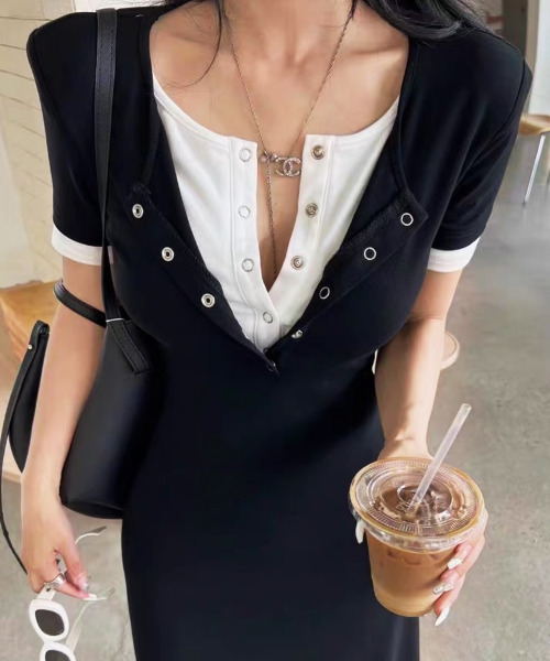 VIVID LADY(ビビッドレディー)の「レイヤード風 ロングワンピース Aライン(ワンピース・レディース・ブラック/グレー・MEDIUM/LARGE)」の6枚目の写真