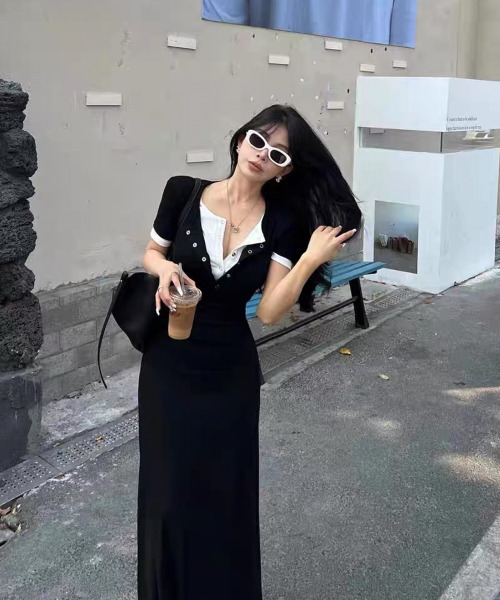 VIVID LADY(ビビッドレディー)の「レイヤード風 ロングワンピース Aライン(ワンピース・レディース・ブラック/グレー・MEDIUM/LARGE)」の7枚目の写真