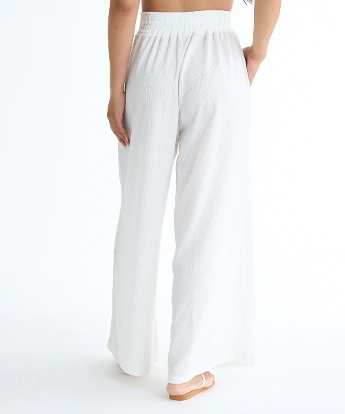BILLABONG GIRL（ビラボンガール）の「BILLABONG レディース UTILITY STRIPED CREPE LONG PANTS  【2025年春夏モデル】/ビラボン水陸両用ワイドロングパンツ（その他パンツ・レディース・ブラック/ホワイト・MEDIUM）」の3枚目の写真