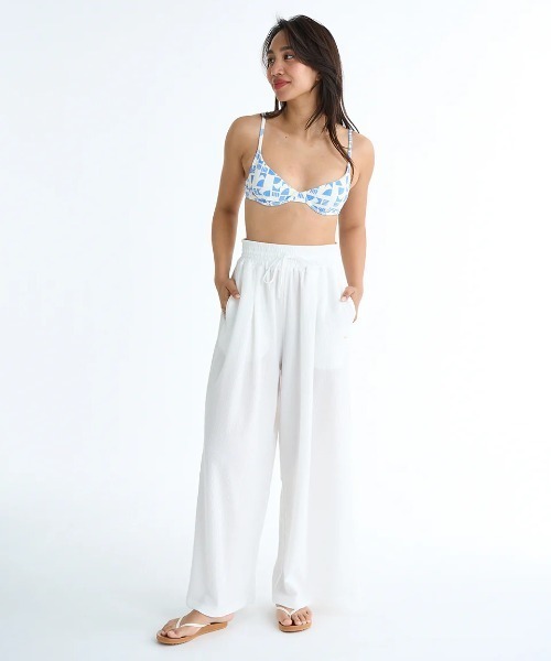 BILLABONG GIRL（ビラボンガール）の「BILLABONG レディース UTILITY STRIPED CREPE LONG PANTS  【2025年春夏モデル】/ビラボン水陸両用ワイドロングパンツ（その他パンツ・レディース・ブラック/ホワイト・MEDIUM）」の4枚目の写真