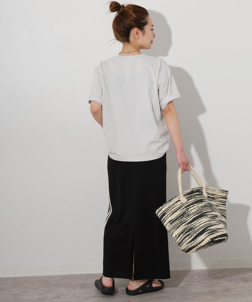 JOURNAL STANDARD relume（ジャーナルスタンダード　レリューム）の「《追加》コットンミックスロゴTEE（Tシャツ/カットソー・レディース・ホワイト/ライトグレー/ベージュ系その他・FREE）」の6枚目の写真