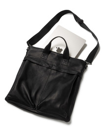 MR.OLIVE E.O.I(~X^[I[uC[OIuCfyfX)MR.OLIVE ~X^[I[u / E.O.I / WATER PROOF WASHABLE LEATHER IMPERMA-LEATHER HELMET BAG EH[^[v[tEHbVuU[ wbgobO Cp[}U[ / ME666(g[gobO)