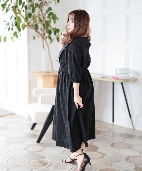 Ruwan yu(ルワンユー)の「花刺繍ショルダータックワンピース【大きいサイズ対応】(ワンピース・レディース・ブラック・LL/L/4L/3L)」の10枚目の写真