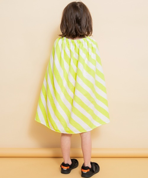 BRANSHES(ブランシェス)の「ラップタオル(スイムグッズ・キッズ・イエロー/アイボリー・FREE)」の12枚目の写真