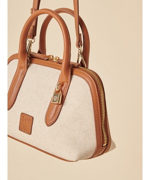 SNIDEL（スナイデル）の「ラウンドミニボストン（ボストンバッグ・レディース・ブラック/キャメル/ブラウン/レッド・FREE）」の15枚目の写真