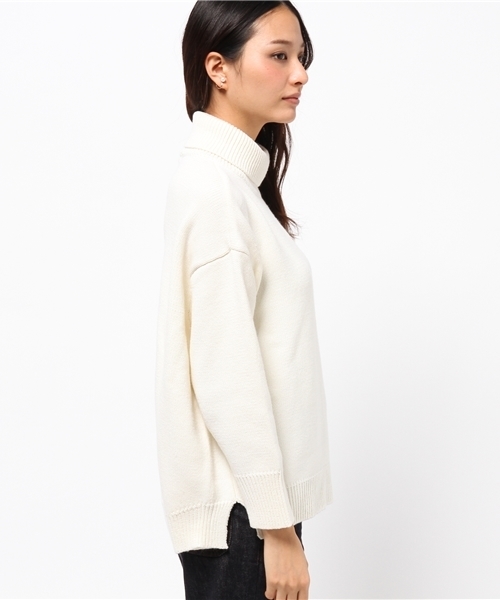 allureville（アルアバイル）の「ハイネックストレッチプルオーバー（ニット/セーター・レディース・ホワイト/グレー/ネイビー/キャメル・FREE）」の6枚目の写真