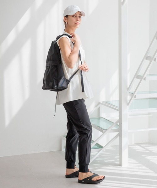 HEREIAM（ヘレイアム）の「【HEREIAM】接触冷感&イージーケア/COOLマテリアルノースリーブ（シャツ/ブラウス・レディース・ベージュ/ブラック/オフホワイト・FREE）」の5枚目の写真