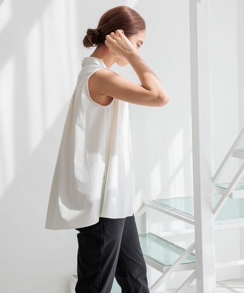 HEREIAM（ヘレイアム）の「【HEREIAM】接触冷感&イージーケア/COOLマテリアルノースリーブ（シャツ/ブラウス・レディース・ベージュ/ブラック/オフホワイト・FREE）」の7枚目の写真