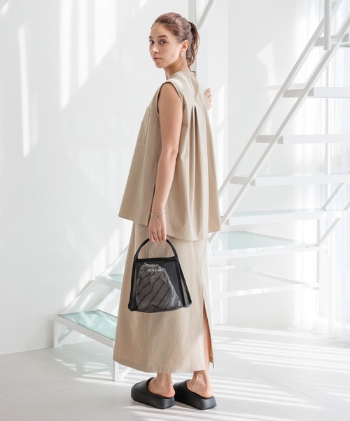 HEREIAM（ヘレイアム）の「【HEREIAM】接触冷感&イージーケア/COOLマテリアルノースリーブ（シャツ/ブラウス・レディース・ベージュ/ブラック/オフホワイト・FREE）」の14枚目の写真