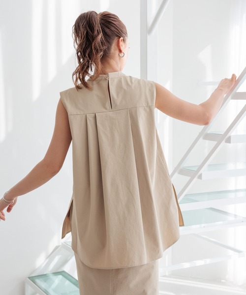 HEREIAM（ヘレイアム）の「【HEREIAM】接触冷感&イージーケア/COOLマテリアルノースリーブ（シャツ/ブラウス・レディース・ベージュ/ブラック/オフホワイト・FREE）」の15枚目の写真