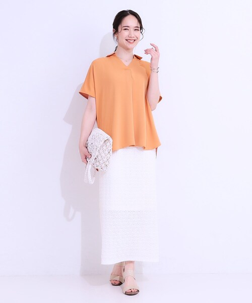 SHOO・LA・RUE（シューラルー）の「【洗える/S-LL/プチプラ】さらっとすっきりきれい見え スキッパーブラウス（シャツ/ブラウス・レディース・ライトオレンジ系/サックスブルー/ネイビー/ホワイト・01/04/02/03）」の21枚目の写真