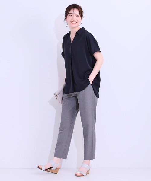 SHOO・LA・RUE（シューラルー）の「【洗える/S-LL/プチプラ】さらっとすっきりきれい見え スキッパーブラウス（シャツ/ブラウス・レディース・ライトオレンジ系/サックスブルー/ネイビー/ホワイト・01/04/02/03）」の11枚目の写真