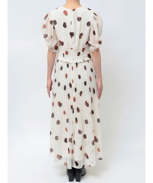 OUNNOUN（オウンノウン）の「【OUNNOUN】ドットプリーツワンピース（ワンピース・レディース・アイボリー/ブラック・MEDIUM/SMALL）」の18枚目の写真