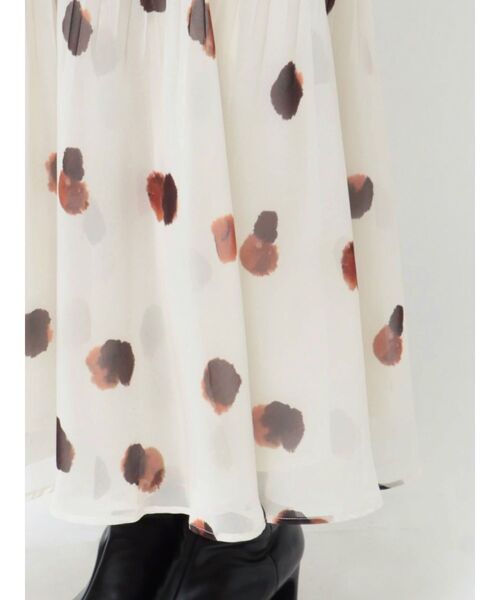 OUNNOUN（オウンノウン）の「【OUNNOUN】ドットプリーツワンピース（ワンピース・レディース・アイボリー/ブラック・MEDIUM/SMALL）」の5枚目の写真