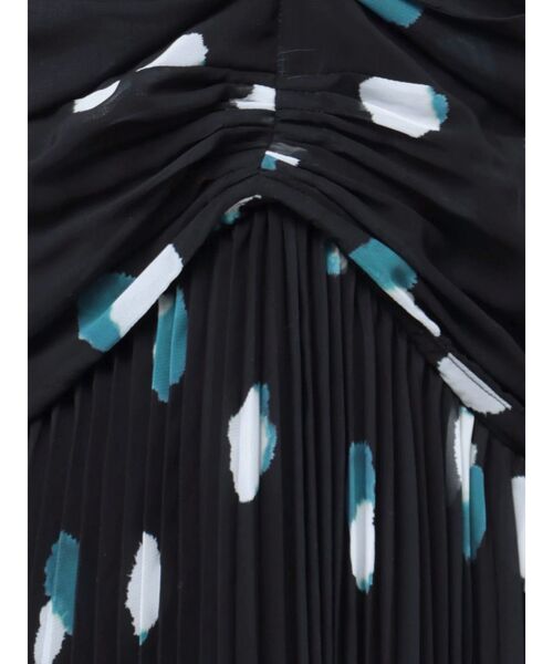 OUNNOUN（オウンノウン）の「【OUNNOUN】ドットプリーツワンピース（ワンピース・レディース・アイボリー/ブラック・MEDIUM/SMALL）」の7枚目の写真