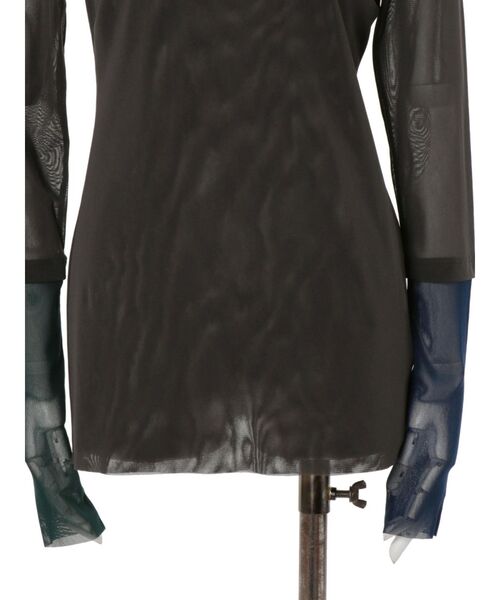UN3D.（アンスリード）の「HALF BI-COLOR SLEEVE TULLE TOP / ハーフバイカラースリーブチュールトップ（Tシャツ/カットソー・レディース・グレー/ブラック・FREE）」の4枚目の写真