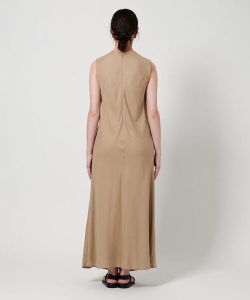 BEAUTY&YOUTH UNITED ARROWS（ビューティーアンドユースユナイテッドアローズ）の「麻ブレンド バイアス フレアワンピース（ワンピース・レディース・ネイビー/ベージュ・S/M）」の6枚目の写真