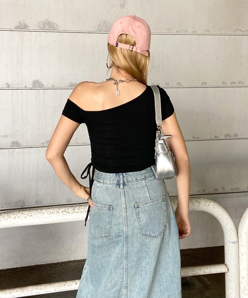 non-hedge(ノンヘッジ)の「カットワークワンショルダーショート丈トップス(Tシャツ/カットソー・レディース・オフホワイト/グレー/ブラック・FREE)」の13枚目の写真