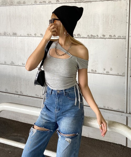non-hedge(ノンヘッジ)の「カットワークワンショルダーショート丈トップス(Tシャツ/カットソー・レディース・オフホワイト/グレー/ブラック・FREE)」の5枚目の写真
