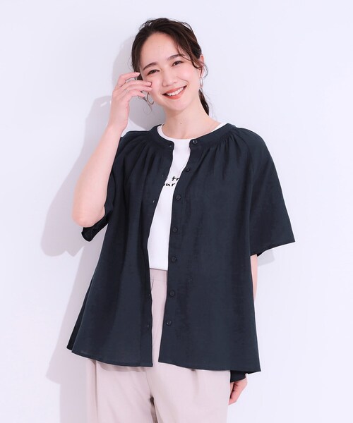 SHOO・LA・RUE(シューラルー)の「◆体型カバーも叶う 大人上品なコットンボイルブラウス(シャツ/ブラウス・レディース・オフホワイト/ネイビー/グリーン系・01/04/03/02)」の12枚目の写真