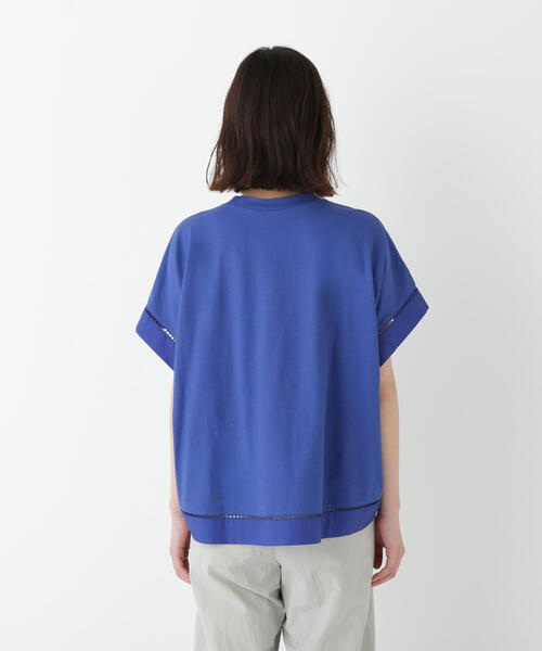 human woman(ヒューマンウーマン)の「◆布帛ドッキング半袖プルオーバー(Tシャツ/カットソー・レディース・ホワイト/ネイビー/ブルー・MEDIUM)」の16枚目の写真