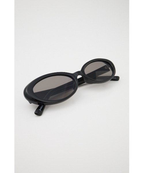 MOUSSY（マウジー）の「OVAL アイウェア（サングラス・レディース・ブラック/グレー・FREE）」の4枚目の写真