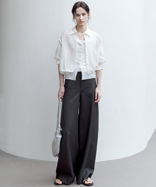 tageechita（タジチタ）の「【tageechita】リヨセル混 シアーストライプ ノースリーブカーディガン（シャツ/ブラウス・レディース・ブラック/ホワイト・S/M/L）」の4枚目の写真