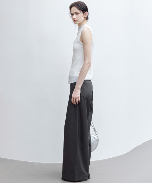 tageechita（タジチタ）の「【tageechita】リヨセル混 シアーストライプ ノースリーブカーディガン（シャツ/ブラウス・レディース・ブラック/ホワイト・S/M/L）」の6枚目の写真