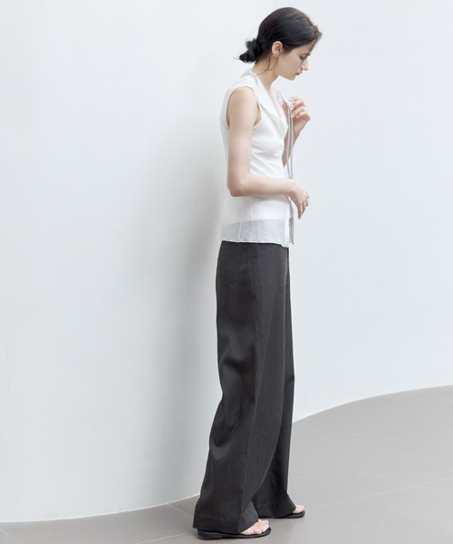 tageechita（タジチタ）の「【tageechita】リヨセル混 シアーストライプ ノースリーブカーディガン（シャツ/ブラウス・レディース・ブラック/ホワイト・S/M/L）」の10枚目の写真