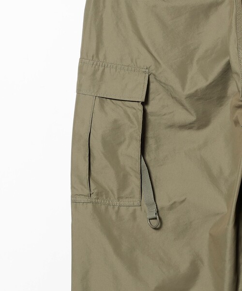 BEAMS PLUS（ビームスプラス）の「コットン ナイロン オックスフォード ミリタリー 6ポケット オーバーパンツ（その他パンツ・メンズ・ネイビー/オリーブ・L/M）」の16枚目の写真