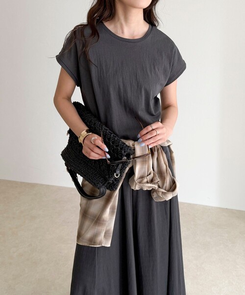 fredy emue（フレディエミュ）の「《セットアップ対応》タンブラー鹿の子フレンチTシャツ（Tシャツ/カットソー・レディース・アイボリー/チャコールグレー/ブラウン・38）」の2枚目の写真